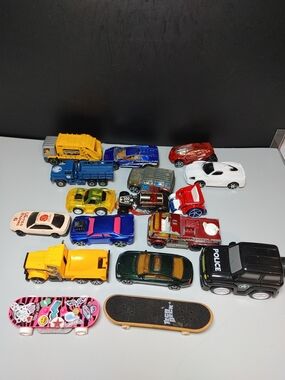 (3/$20) Die-cast and Plastic Toy Vehicles, Various Brands, Set of 17
